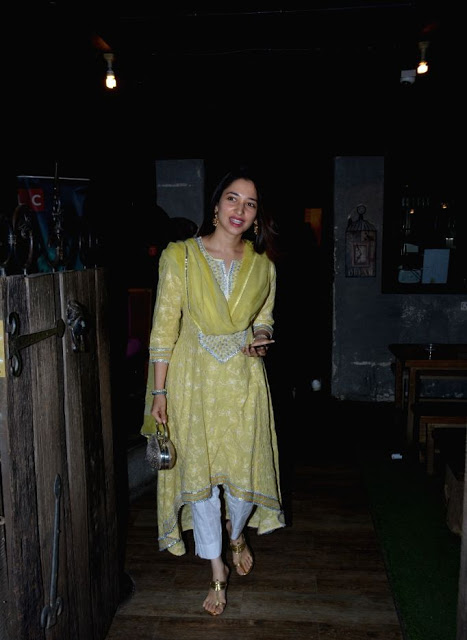 Actress Tamannaah Bhatia Seen Without Makeup Face In Mumbai City 39